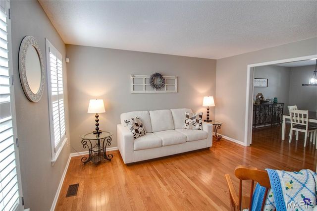 101 Sunnybrooke, Troy, IL 62294