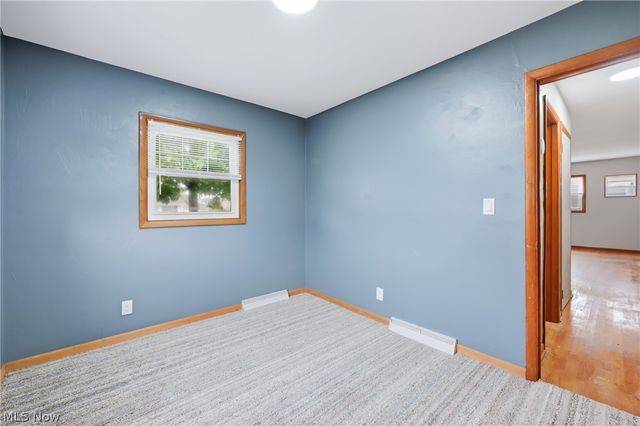 682 Burdie Drive, Hubbard, OH 44425