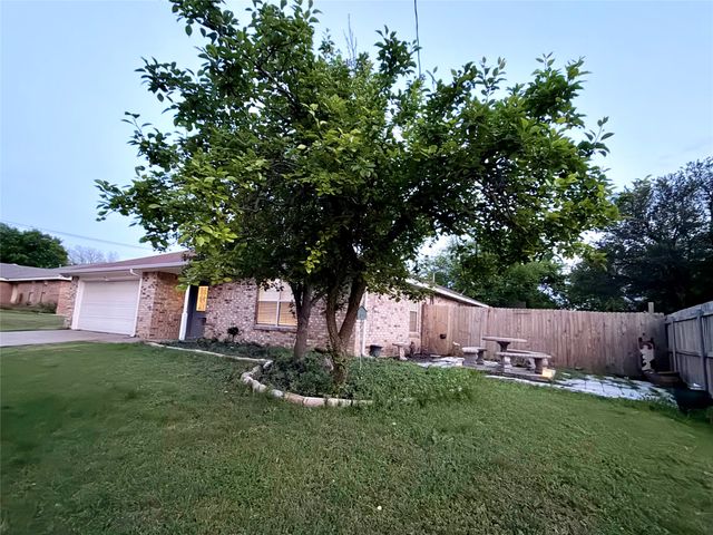 422 Jellison Boulevard, Duncanville, TX 75116