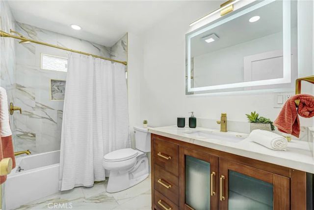 5939 5th, Los Angeles, CA 90043
