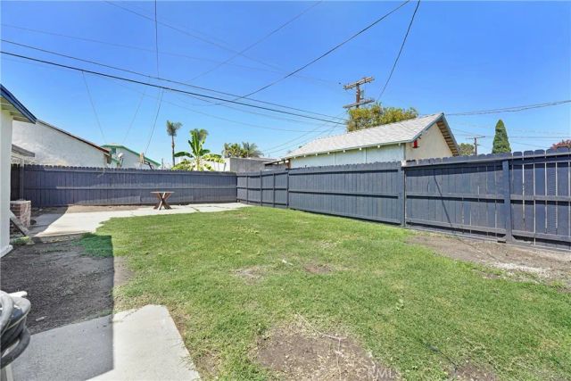 5939 5th, Los Angeles, CA 90043