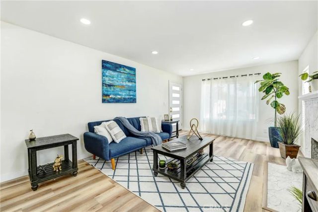 5939 5th, Los Angeles, CA 90043