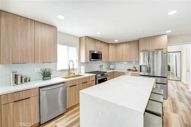 5939 5th, Los Angeles, CA 90043