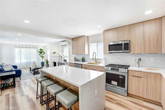 5939 5th, Los Angeles, CA 90043