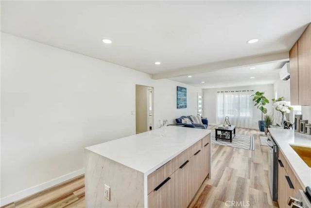 5939 5th, Los Angeles, CA 90043