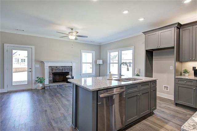 200 Daisy Court, Cartersville, GA 30121