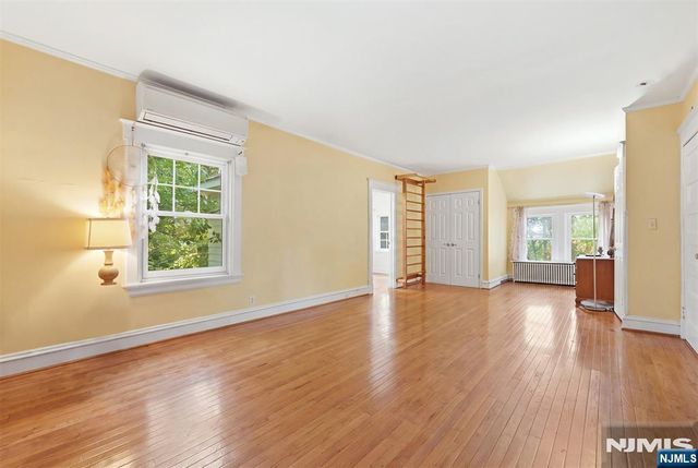 210 Leonia Avenue, Leonia, NJ 07605