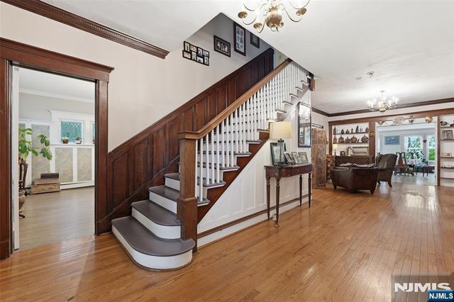 210 Leonia Avenue, Leonia, NJ 07605