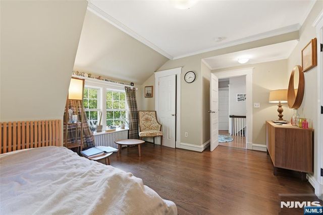 210 Leonia Avenue, Leonia, NJ 07605