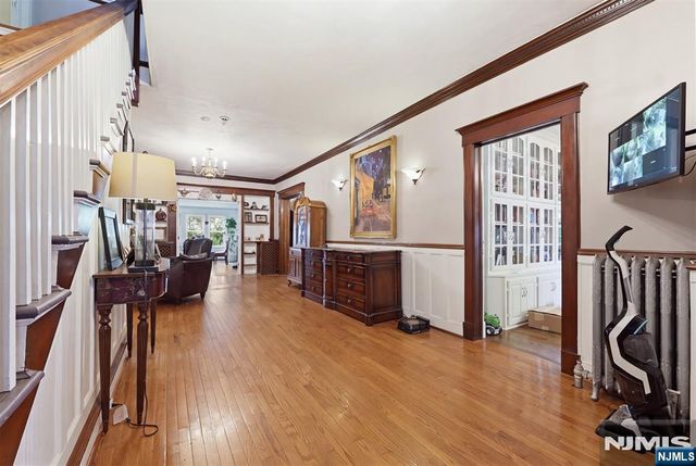 210 Leonia Avenue, Leonia, NJ 07605