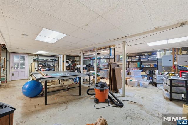 210 Leonia Avenue, Leonia, NJ 07605