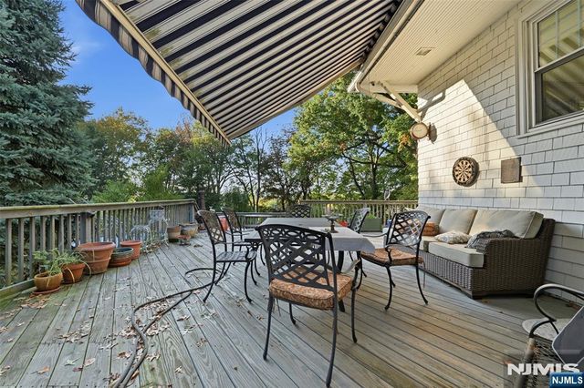 210 Leonia Avenue, Leonia, NJ 07605