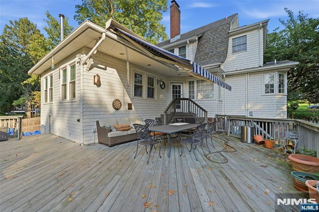 210 Leonia Avenue, Leonia, NJ 07605