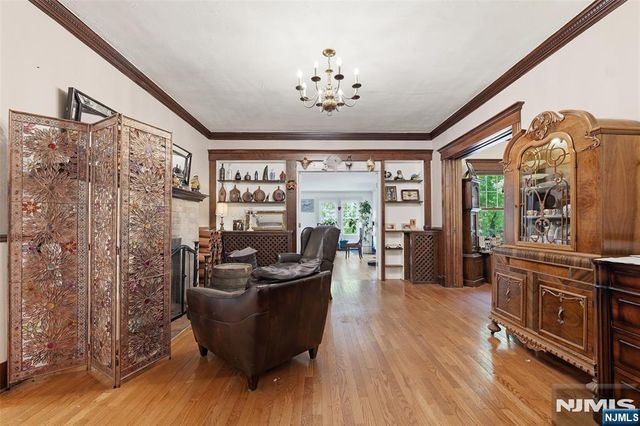 210 Leonia Avenue, Leonia, NJ 07605