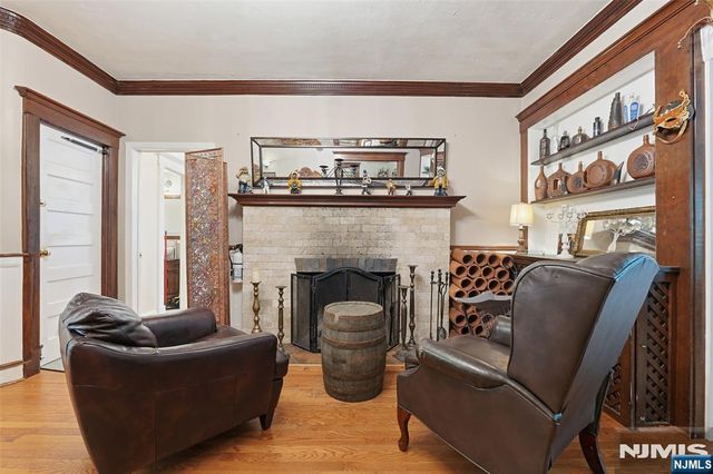 210 Leonia Avenue, Leonia, NJ 07605