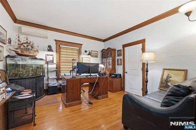 210 Leonia Avenue, Leonia, NJ 07605