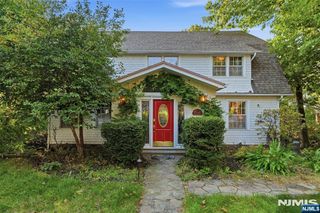 210 Leonia Avenue, Leonia, NJ 07605