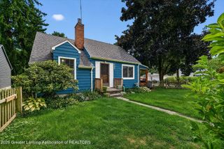 247 Oxford Road, East Lansing, MI 48823