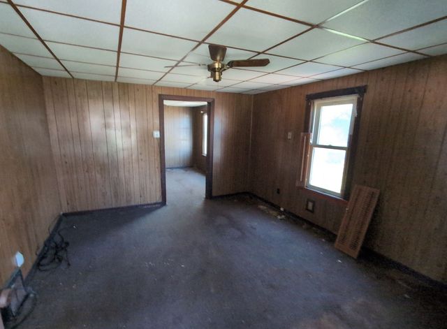 203 SE 29th Court, Des Moines, IA 50317