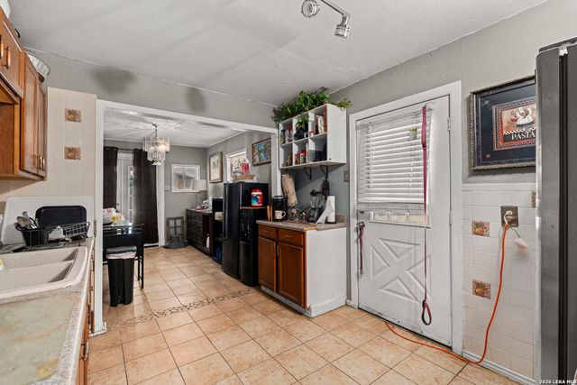 1226 Division Ave, San Antonio, TX 78225