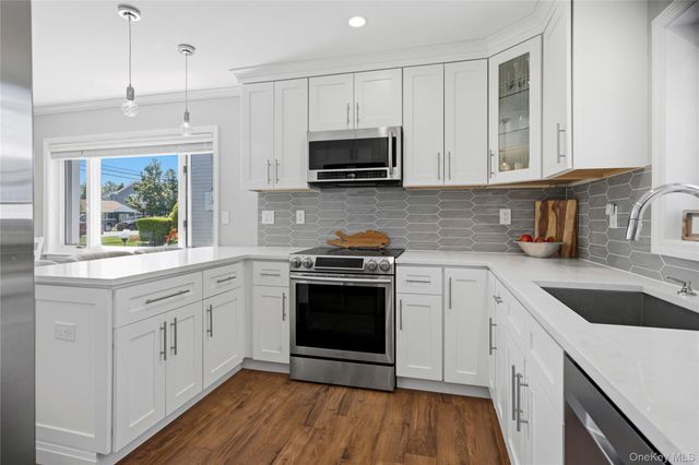 51 Fox Boulevard, Massapequa, NY 11758