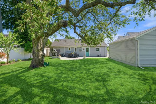 51 Fox Boulevard, Massapequa, NY 11758
