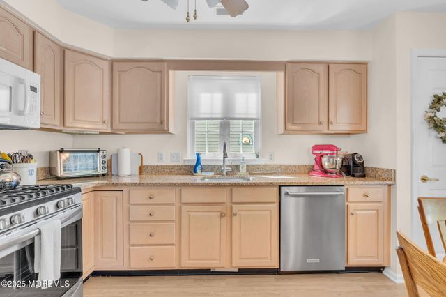 67 S Baker Drive, Jackson, NJ 08527