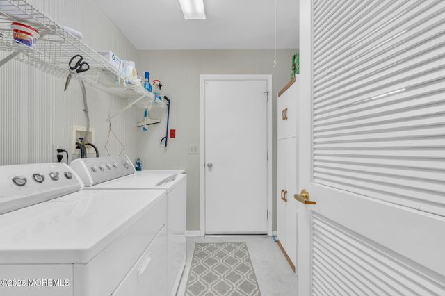 67 S Baker Drive, Jackson, NJ 08527
