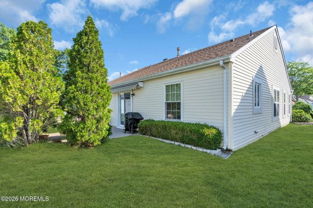 67 S Baker Drive, Jackson, NJ 08527