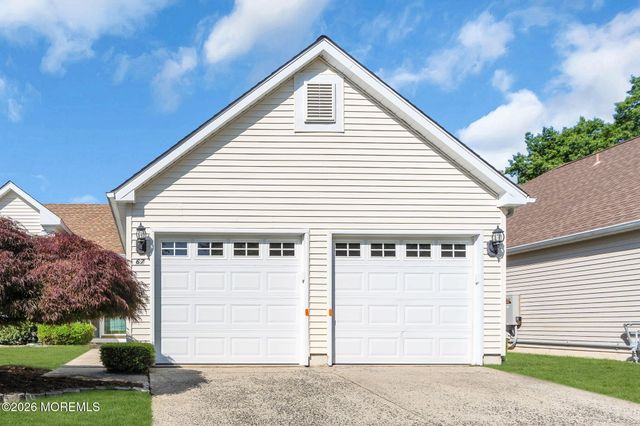 67 S Baker Drive, Jackson, NJ 08527