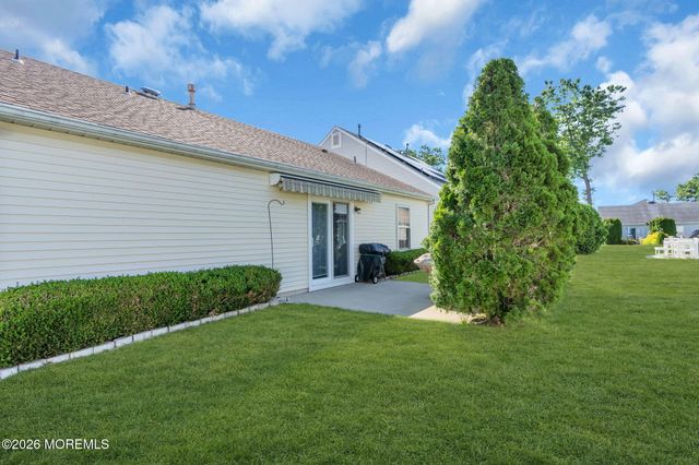 67 S Baker Drive, Jackson, NJ 08527