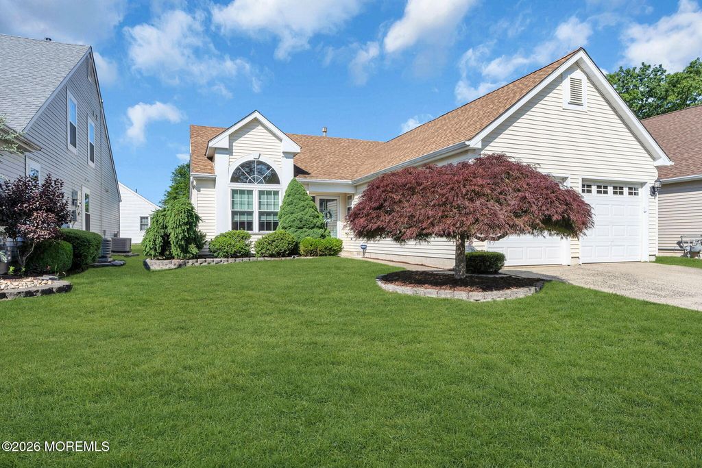 67 S Baker Drive, Jackson, NJ 08527