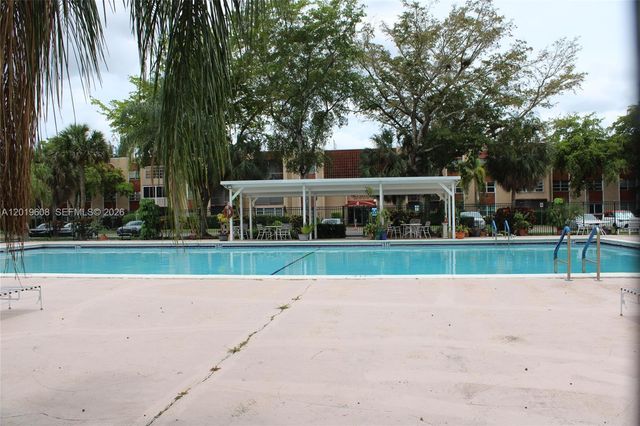 8120 SW 24th Street 314, North Lauderdale, FL 33068