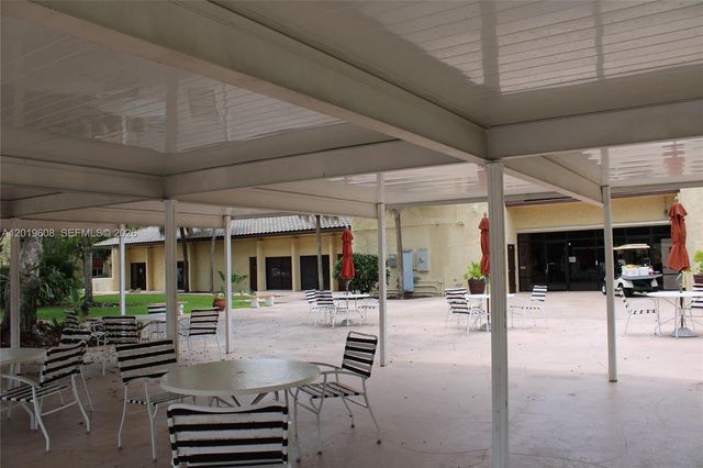 8120 SW 24th Street 314, North Lauderdale, FL 33068