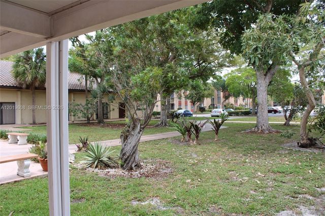 8120 SW 24th Street 314, North Lauderdale, FL 33068
