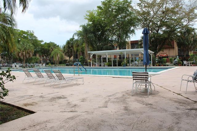 8120 SW 24th Street 314, North Lauderdale, FL 33068