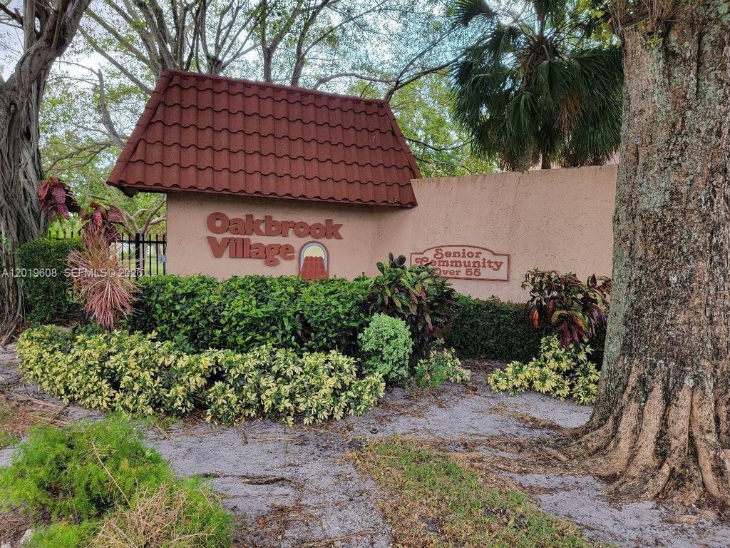 8120 SW 24th Street 314, North Lauderdale, FL 33068