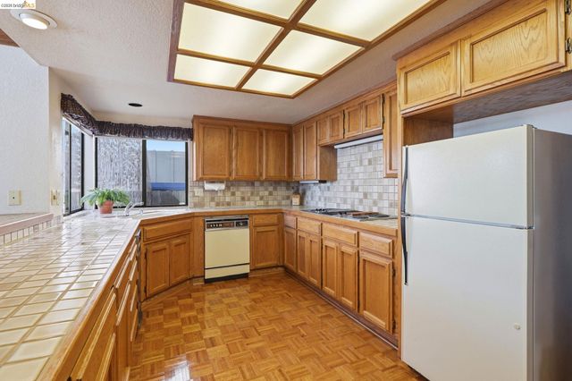 1794 Seal Way, Discovery Bay, CA 94505