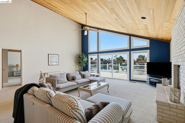 1794 Seal Way, Discovery Bay, CA 94505
