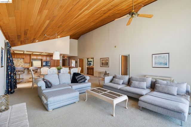 1794 Seal Way, Discovery Bay, CA 94505