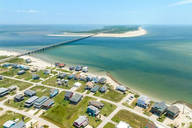 13030 Jolly Roger, Freeport, TX 77541