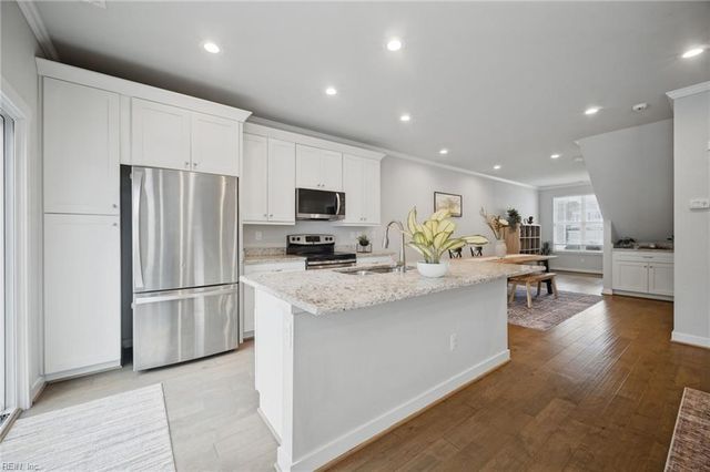 432 Charleston ST, Chesapeake, VA 23322