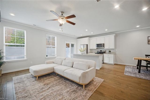 432 Charleston ST, Chesapeake, VA 23322