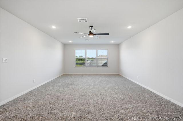 150 Phillips Street, Skiatook, OK 74070
