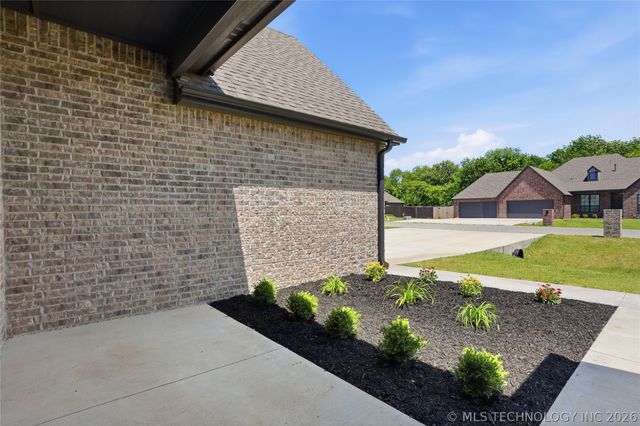 150 Phillips Street, Skiatook, OK 74070