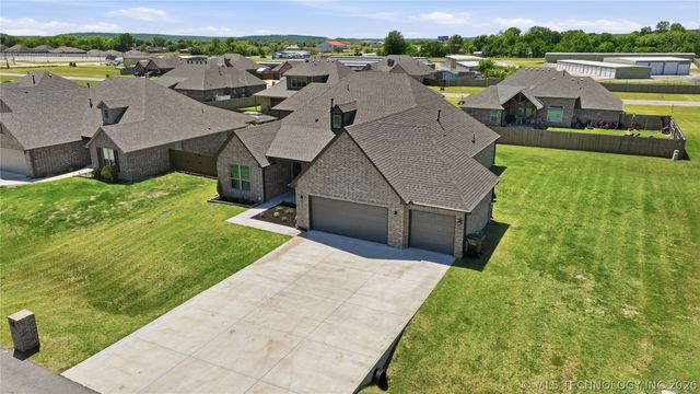 150 Phillips Street, Skiatook, OK 74070