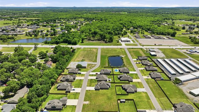 150 Phillips Street, Skiatook, OK 74070