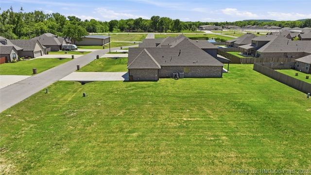 150 Phillips Street, Skiatook, OK 74070