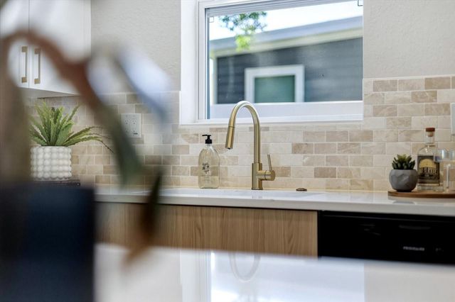 1044 12TH AVENUE S, St Petersburg, FL 33705