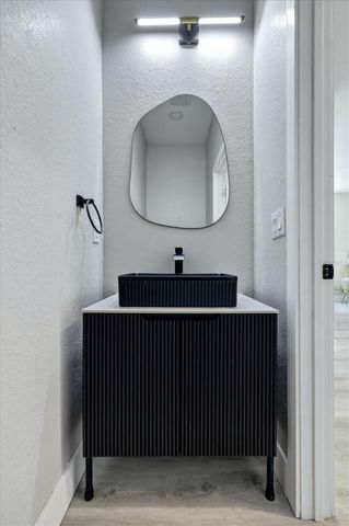 1044 12TH AVENUE S, St Petersburg, FL 33705